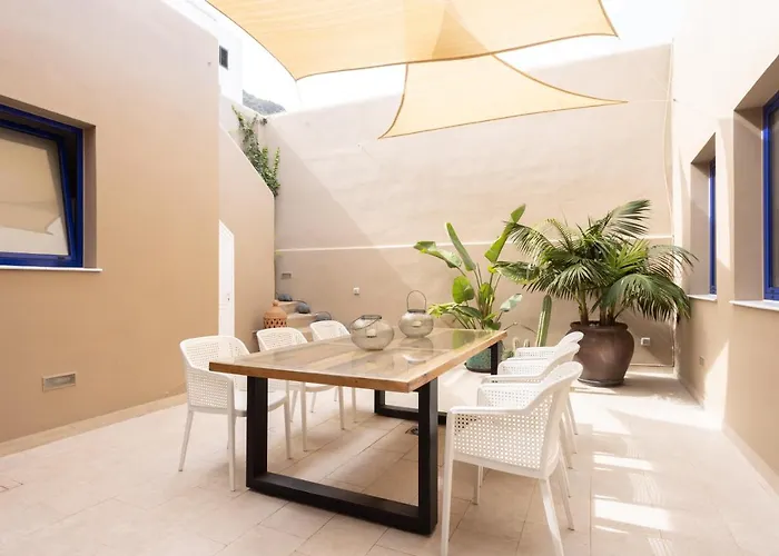 Homes - La Casa De Victoria * Garachico (Tenerife)